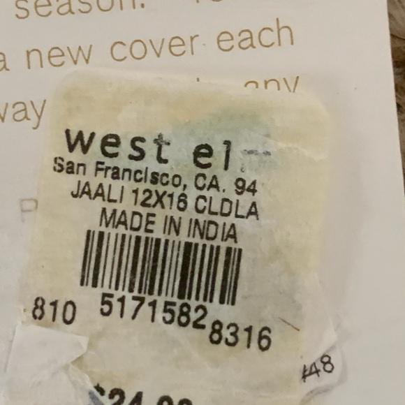 West Elm 16x12” Appliqué/Quilted Cushion Cover NWT Free W/ Purchase +$65… - Picture 8 of 8